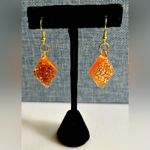 Handmade Resin Earrings - Picture 1 of 4